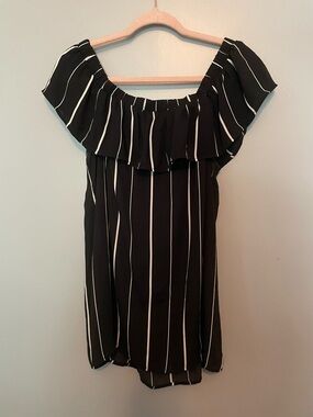 DR2 Black and White Vertical Stripe Off-Shoulder Tunic size large